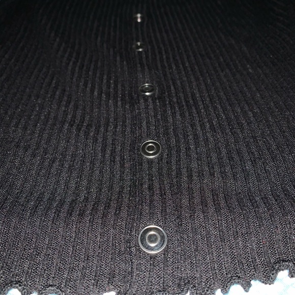 *SOLD* Ardene Off-Shoulder Longsleeve Blouse - Picture 2 of 5